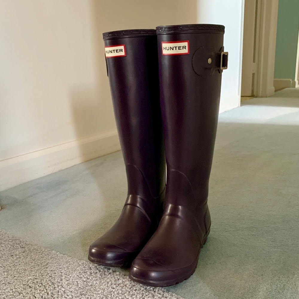 Hunter dark purple original tall rainboots